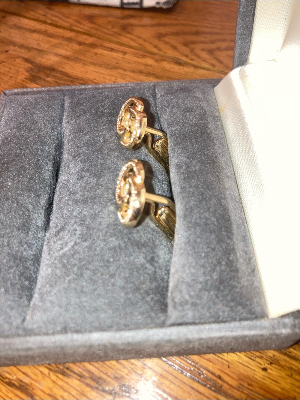 Christian Diof Cuff Links w/ Crystal CD logo Vintage in Original Box - Picture 2 of 8